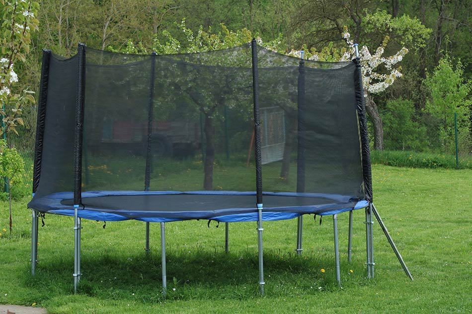 trampolino elastico da giardino